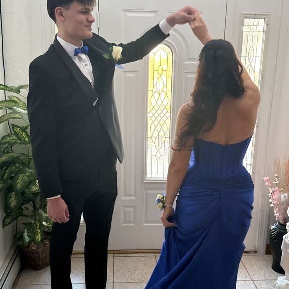 Sherri Hill Prom Dress - Picture 5 of 6